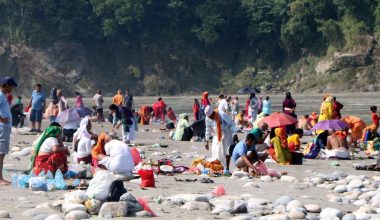 जीर्ण बन्दै देवघाट जाने पुल