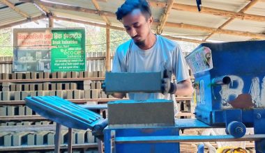 गाउँमै इँटा उद्योग चलाएर स्वरोजगार बनेका इञ्जिनिर प्रमोद