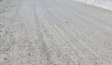 निर्माणाधीन सडकको काम सुस्त