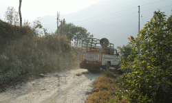 सडक स्तरोन्नति नहुँदा बाँसखर्कका किसान मर्कामा