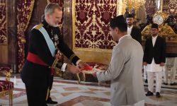 राजदूत नेपालद्वारा स्पेनका राजा समक्ष ओहदाको प्रमाणपत्र पेश