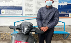 स्कुटर चोरीमा संलग्न एकजना ट्राफिक प्रहरीको नियन्त्रणमा