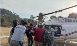 अत्यधिक रक्तस्राव भएपछि एक सुत्केरीको हेलिकोप्टरमार्फत उद्धार