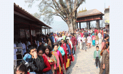 डोलेश्वरमा एकैदिन ६० हजारले गरे दर्शन, साधुसन्तको बिदाइ आज