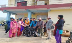 फरक क्षमता भएका व्यक्तिलाई सहायता सामग्री उपलब्ध