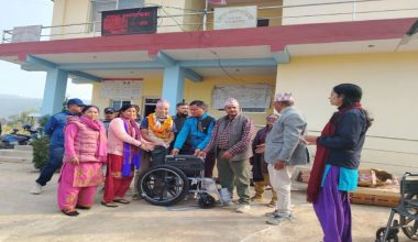 फरक क्षमता भएका व्यक्तिलाई सहायता सामग्री उपलब्ध