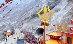 पाल्पाका शिव मन्दिरमा बिहानैदेखि भक्तजनको घुइँचो