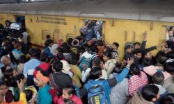 रेलवे स्टेसनमा भागदौड हुँदा मृत्यु हुनेको सङ्ख्या १८ पुग्यो