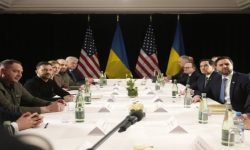 युक्रेनमा ट्रम्पको कुटनीतिक आक्रमणपछि रणनीतिक बैठकका लागि युरोपेली नेताहरू पेरिसमा पुनः एकजुट