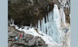 पूर्वाधारका पर्खाइमा सुनछहरा