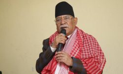 अध्यक्ष दाहालद्वारा राष्ट्रिय झण्डा झण्डात्तोलन