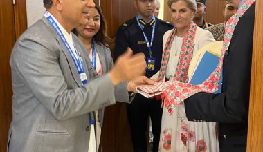 बेलायती अधिराजकुमार र अधिराजकुमारी पोखरामा