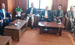 प्राधिकरणका अध्यक्ष ओझाबाट पूर्वअध्यक्षहरूसँग छलफल