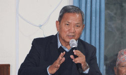 ‘राजा खोज्नु भनेको बिजुलीको युगमा ‘अगुल्टो बाल्छु’ भन्नुजस्तै असान्दर्भिक छ’