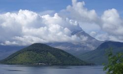 इन्डोनेसियाको माउन्ट लेवोटोबी लाकी लाकी ज्वालामुखी विस्फोट, सतर्कता स्तर बढाउन आग्रह