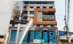 इटहरीस्थित सेन्टर प्लाजामा आगलागी, उद्धारका लागि हेलिकोप्टर पठाइयो