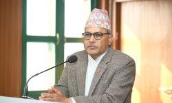 वित्तीय क्षेत्रको संवेदनशीलता बुझेर अगाडि बढ्न आवश्यक छ : गभर्नर अधिकारी