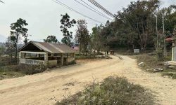 स्थानीयको अवरोधले रोकियो निर्माणाधीन मध्यपहाडी सडक