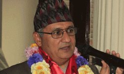 ‘सेवा लिनका लागि लाइनमा बस्नुपर्ने परिस्थितिको अन्त्य गर्नुपर्छ’