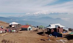 इलामका सीमावर्ती गाउँमा विद्यार्थी छन्, विद्यालय छैनन्