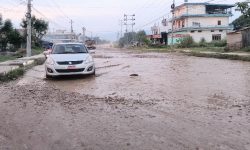 तीन वर्षमा बन्नुपर्ने सडक पाँच वर्षमा पनि बनेन