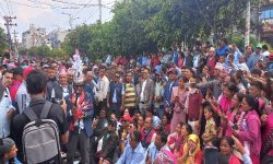 गुरुहरूको आन्दोलन, यात्रुलाई सास्ती…