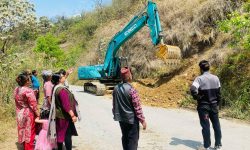 वालिङ–हुवास सडक धमाधम कालोपत्र हुँदै