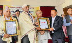 साहित्यिक पत्रकार पन्थी र साह सम्मानित