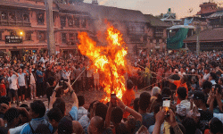 भक्तपुरमा पृथक गठामङ्गल पर्व, आज साँझ राक्षसको प्रतीक घण्टाकर्ण टोलटोलमा घुमाएर मारियो