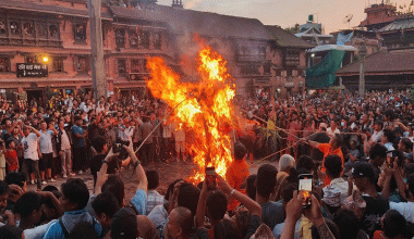 भक्तपुरमा पृथक गठामङ्गल पर्व, आज साँझ राक्षसको प्रतीक घण्टाकर्ण टोलटोलमा घुमाएर मारियो