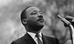 ट्रम्प प्रशासनद्वारा मार्टिन लुथर किंगमाथिको एफबीआई अभिलेख सार्वजनिक, परिवारको विरोध