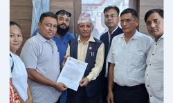 वार्षिक प्रगति समीक्षास्थलमा नै किसानले बुझाए कृषिमन्त्रीलाई ज्ञापनपत्र