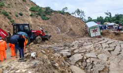 बाढीपहिरोले प्रमुख दश राजमार्ग पूर्ण रूपमा अवरुद्ध