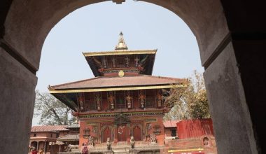 चाँगुनारायणमा विदेशी पर्यटक : वार्षिक एक करोड १९ लाख आम्दानी