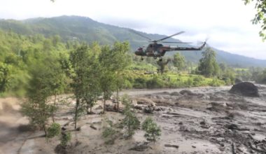 प्रधानमन्त्री ओलीबाट रसुुवा र नुवाकोटको बाढी प्रभावित क्षेत्रको अवलोकन