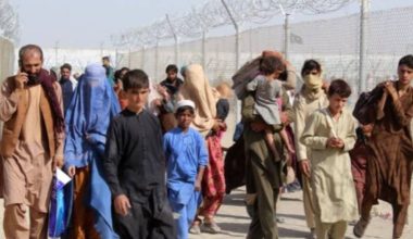 एकै दिनमा दुई हजारभन्दा बढी अफगानी शरणार्थी स्वदेश फिर्ता