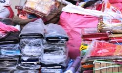 सशस्त्र प्रहरीद्वारा नौ लाख ४७ हजार मूल्य पर्ने कपडा बरामद