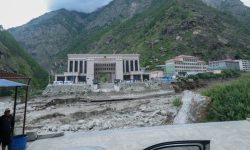 नेपाल-चीन मितेरी पुल बगाउँदा कैलाश मानसरोवर जाने यात्रु समस्यामा