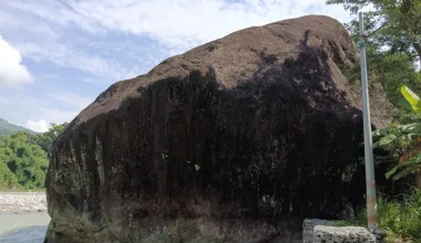 संरक्षणको पर्खाइमा ऐतिहासिक ‘ठूलढुङ्गा’