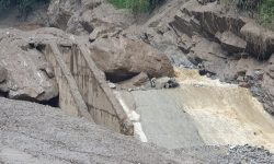 बाढीले विद्युत् आयोजनाको पावर हाउस बगायो