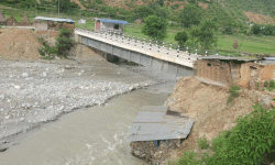 जोखिममा भटौली खोलाको पक्की पुल