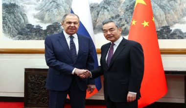 बेइजिङमा लाभरोभ र सीबीच भेट : रूसी विदेश मन्त्रालय