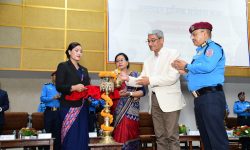 गृहमन्त्री लेखकद्वारा ट्राफिक सचेतना कक्षा शुभारम्भ