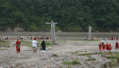 देवघाटमा साउने मेला, भक्तजनको भीड