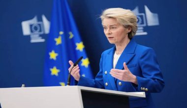 इयु प्रमुख भोन डेर लेयनले अविश्वासको मतको सामना गर्दै