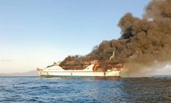 इन्डोनेसियामा यात्रुबाहक पानीजहाजमा आगलागी हुँदा तीन जनाको मृत्यु, करिब १५० को उद्धार