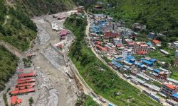 केरूङमा अलपत्र नेपालीलाई स्वदेश फर्काइँदै