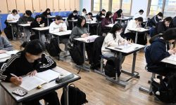 कोरिया: प्रश्नपत्र चोरी गरेको आरोपमा शिक्षिका र अविभावक पक्राउ