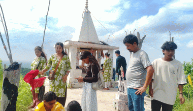 धार्मिक पर्यटकको गन्तव्य बन्दै सन्तानेश्वर