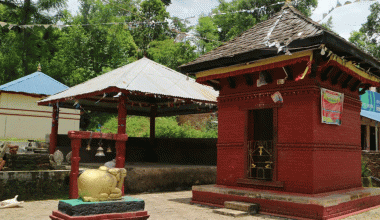 पुनर्निर्माण गरिँदै ऐतिहासिक बरेटार शिवमन्दिर